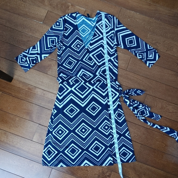Kori Geometric Print Wrap Dress Size Small Made In USA - Picture 5 of 7